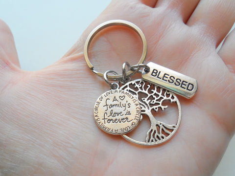 A Family's Love is Forever Saying Disc & Tree Keychain with Blessed Tag, Family Reunion or Family Gift