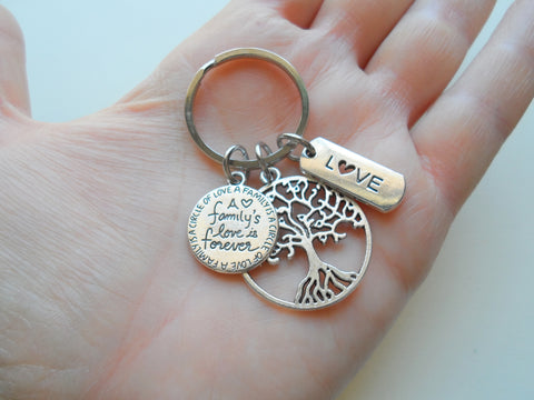 A Family's Love is Forever Saying Disc & Tree Keychain with Love Tag, Family Reunion or Family Gift