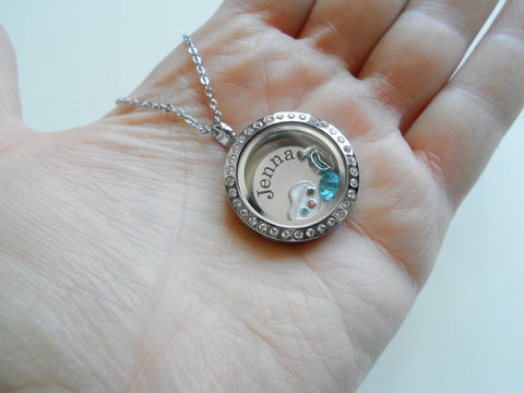 Custom Graduate Circle Floating Charm Stainless Steel Locket Necklace with Custom Engraved Disc, Class of 2026 Gift (Crystal Edge 25mm Locket)