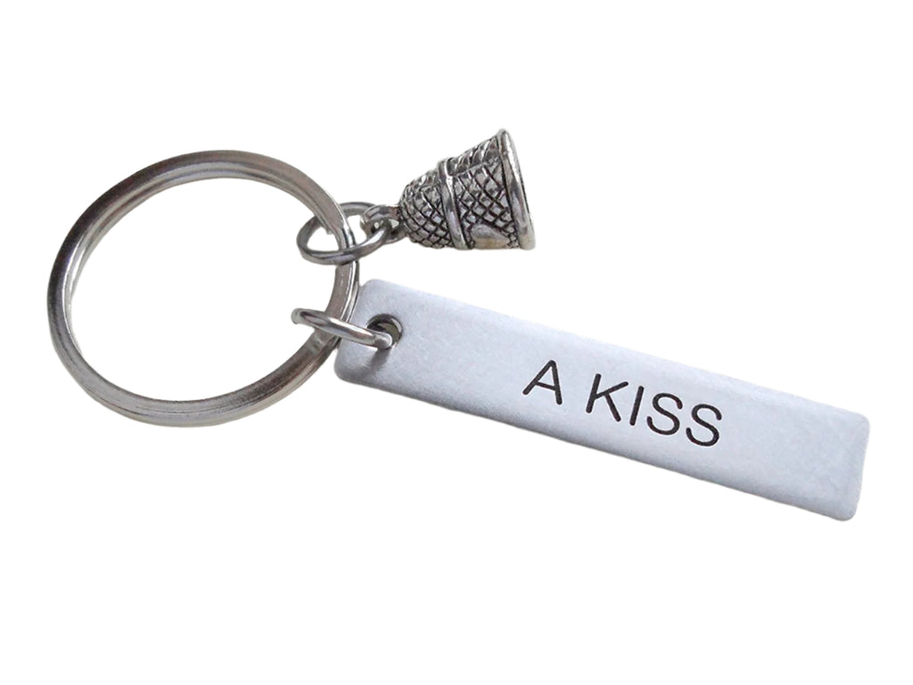 Thimble Keychain & Stainless Steel Tag Engraved "A Kiss" - Peter Pan Kiss