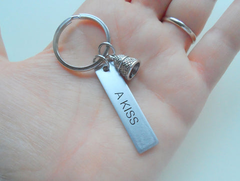 Thimble Keychain & Stainless Steel Tag Engraved "A Kiss" - Peter Pan Kiss